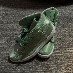 Woman’s Air Jordan 1 Ret High SOH, size 5